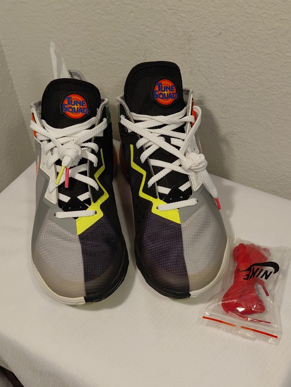 Nike Lebron 18 Tune Squad Sneakers